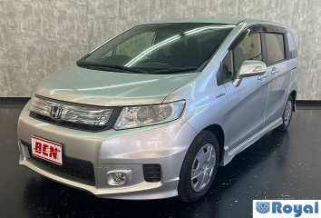 Honda Freed Spike Hybrid