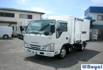 Isuzu ELF VAN