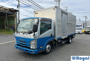 Isuzu ELF Truck