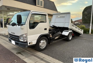 Isuzu ELF VAN