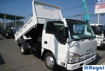 Isuzu ELF VAN