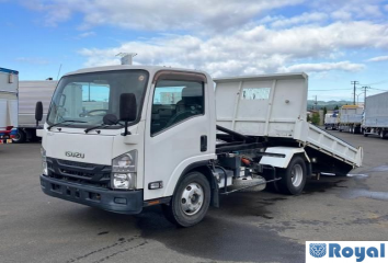 Isuzu ELF VAN