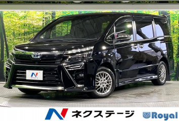 Toyota Voxy Hybrid