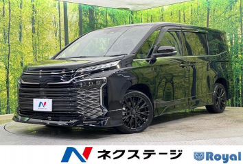 Toyota Voxy Hybrid