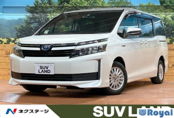 Toyota Voxy Hybrid