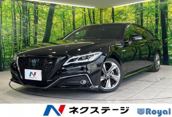 Toyota Crown Sedan