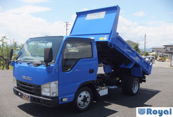 Isuzu ELF VAN