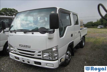 Isuzu ELF Truck