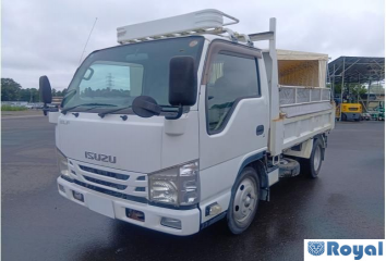 Isuzu ELF VAN