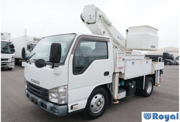 Isuzu ELF VAN