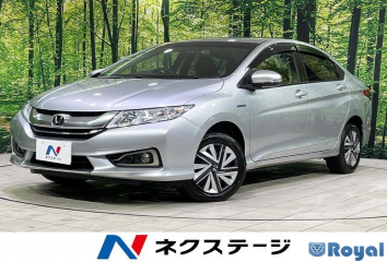 Honda Grace Hybrid