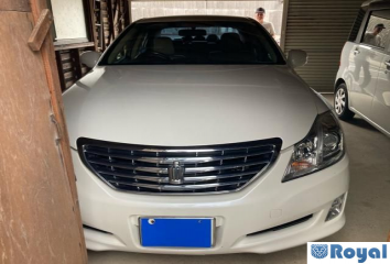 Toyota Crown Sedan