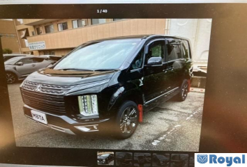 Mitsubishi Delica D:5