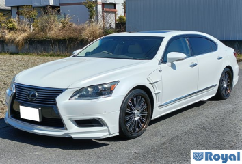 Lexus LS