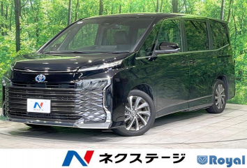 Toyota Voxy Hybrid