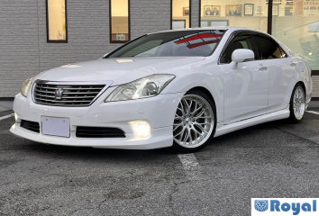 Toyota Crown Sedan
