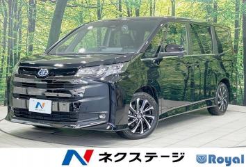 Toyota Noah Hybrid