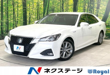 Toyota Crown Sedan