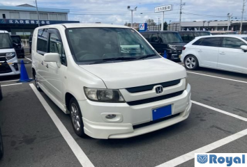 Honda Mobilio Spike