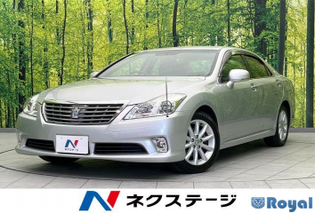Toyota Crown Sedan