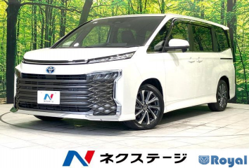 Toyota Voxy Hybrid
