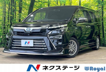 Toyota Voxy Hybrid