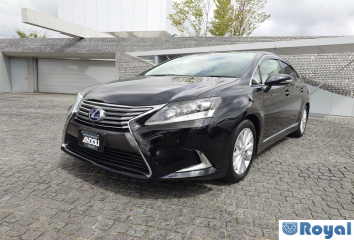 Lexus HS
