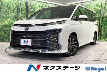Toyota Voxy Hybrid
