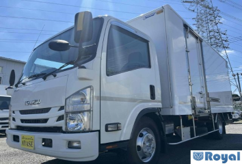 Isuzu ELF VAN