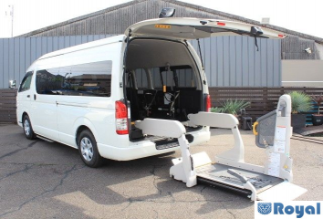 Toyota Hiace Commuter