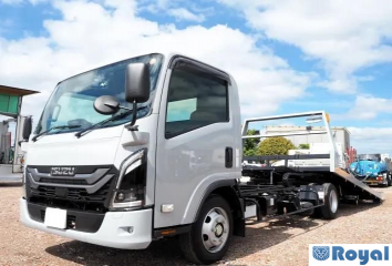 Isuzu ELF VAN