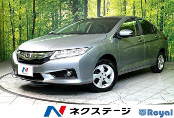 Honda Grace Hybrid