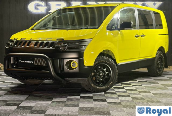 Mitsubishi Delica D:5