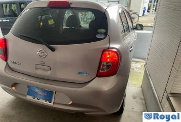 Nissan March