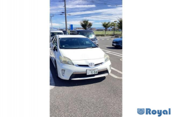 Toyota Prius PHV