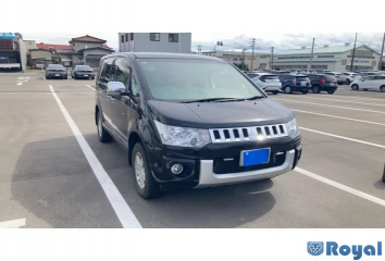 Mitsubishi Delica D:5