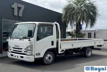Isuzu ELF VAN