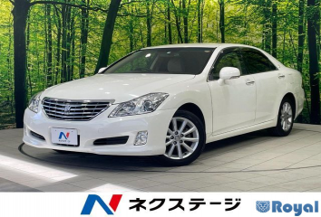Toyota Crown Sedan