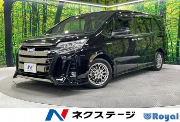 Toyota Noah Hybrid