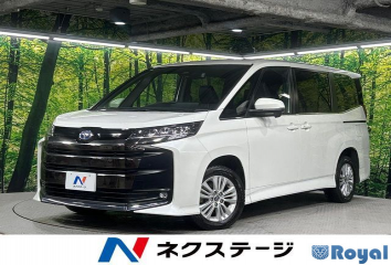 Toyota Noah Hybrid