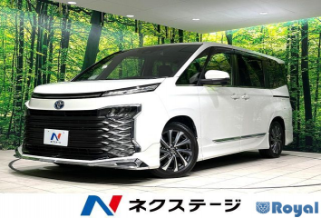 Toyota Voxy Hybrid