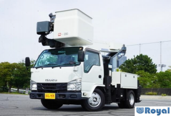 Isuzu ELF VAN