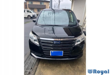 Toyota Noah Hybrid