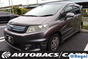Honda Freed Spike Hybrid