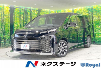 Toyota Voxy Hybrid