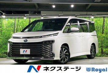 Toyota Voxy Hybrid