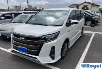 Toyota Noah Hybrid