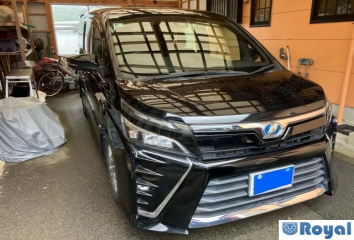Toyota Voxy Hybrid