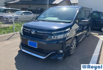 Toyota Voxy Hybrid