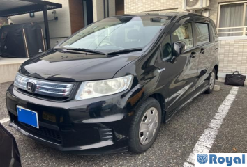 Honda Freed Spike Hybrid